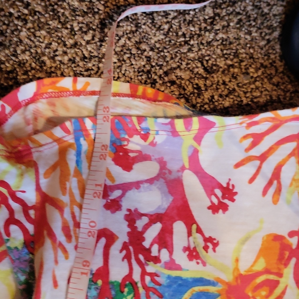 EUC Westbound Multi-colored Coral Reef Pocket Tee. Size Medium - Picture 5 of 5